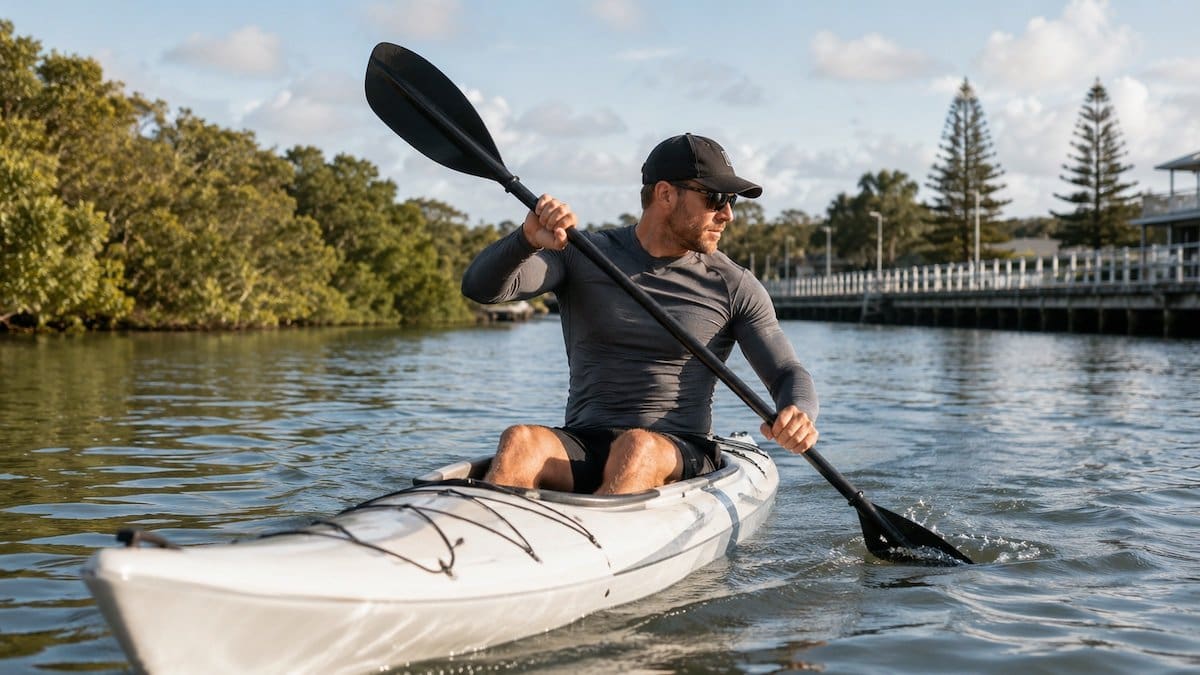 kayaking-canoeing-paddling-injuries Kayaker performing a forward stroke